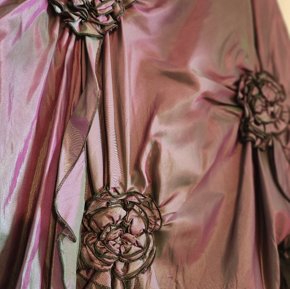 Irridescent Taffeta Skirt w/ Rosettes - Picture 4 of 5